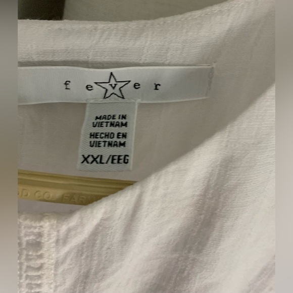 Fever Women’s Plus Size White Sleeveless Top, Handkerchief Hem, Linen; Size XXL - Picture 5 of 9